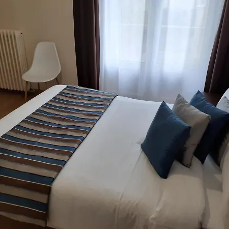 Le Rouge Hotel Alençon