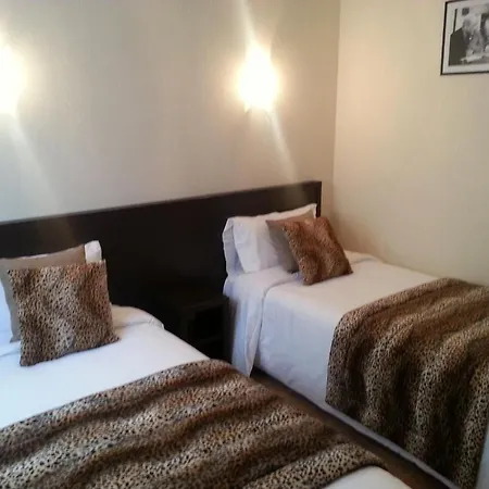Le Rouge Hotel Alençon