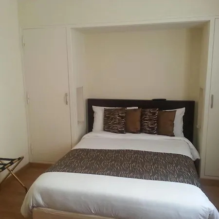 Hotel Le Chapeau Rouge