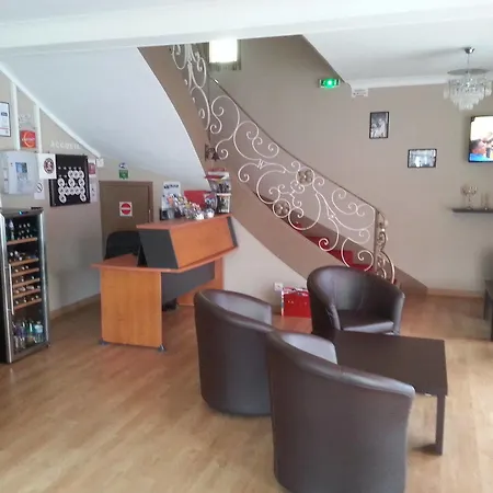 Le Chapeau Rouge Hotel Alencon