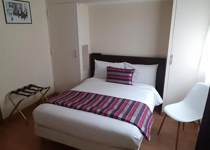 Le Chapeau Rouge Hotel Alencon