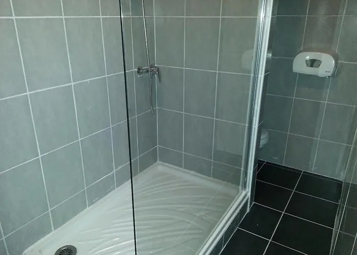 Hotel Le Chapeau Rouge 2*